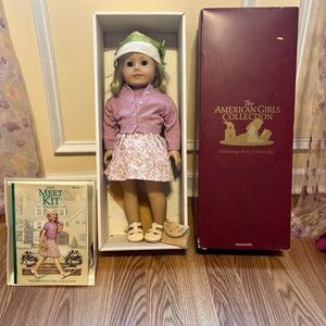 american girl doll Kit Kittredge in orig box, cloths , accessories & book. mint